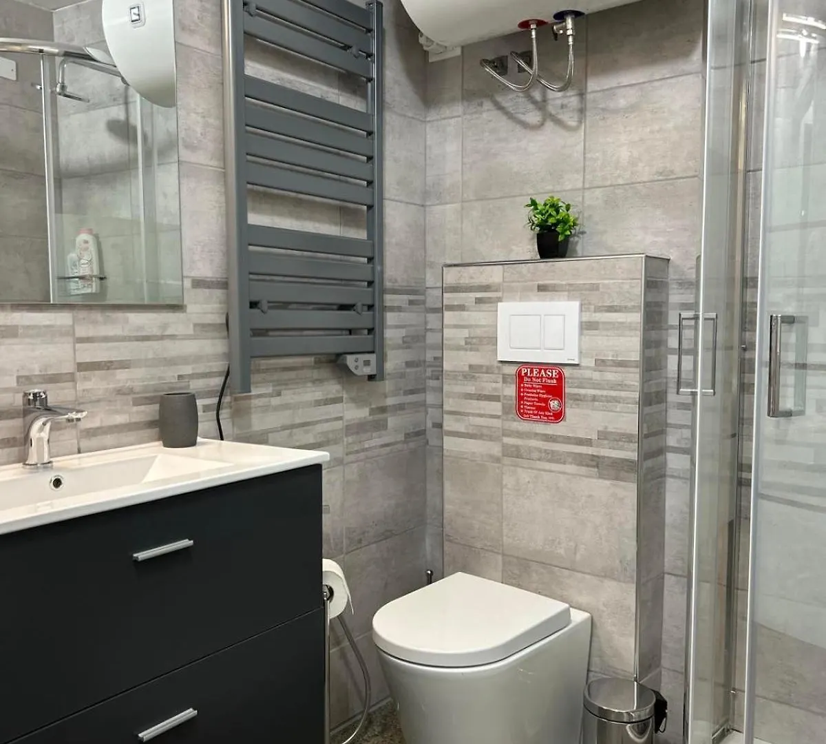 Timco 3-Story Apartment With Lake View And Air-Conditioner Torno